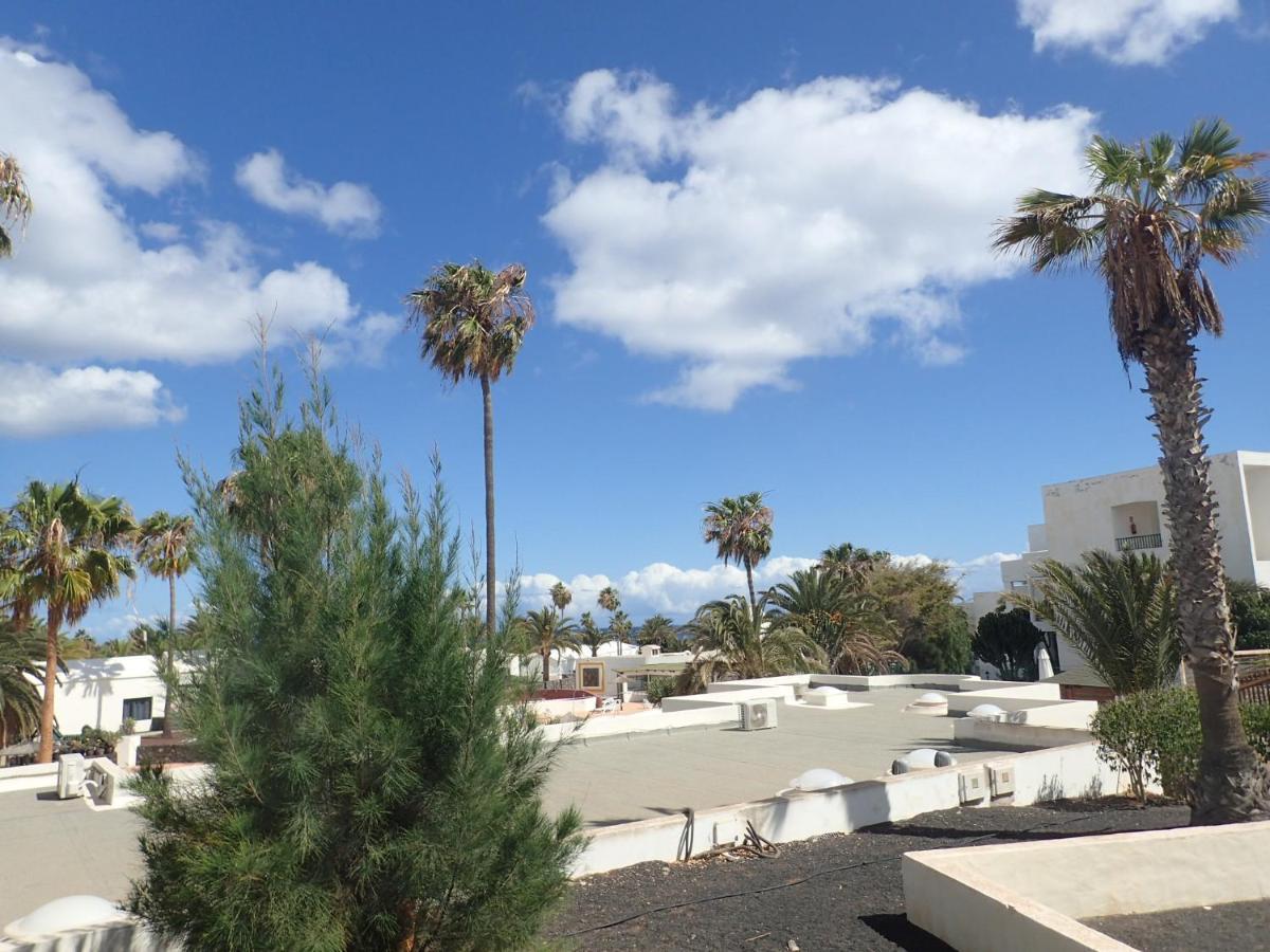 Apartamento En Playa Roca Primer Linea De Mar Costa Teguise Eksteriør billede