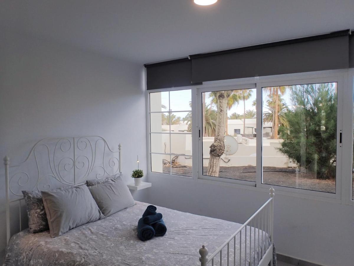 Apartamento En Playa Roca Primer Linea De Mar Costa Teguise Eksteriør billede