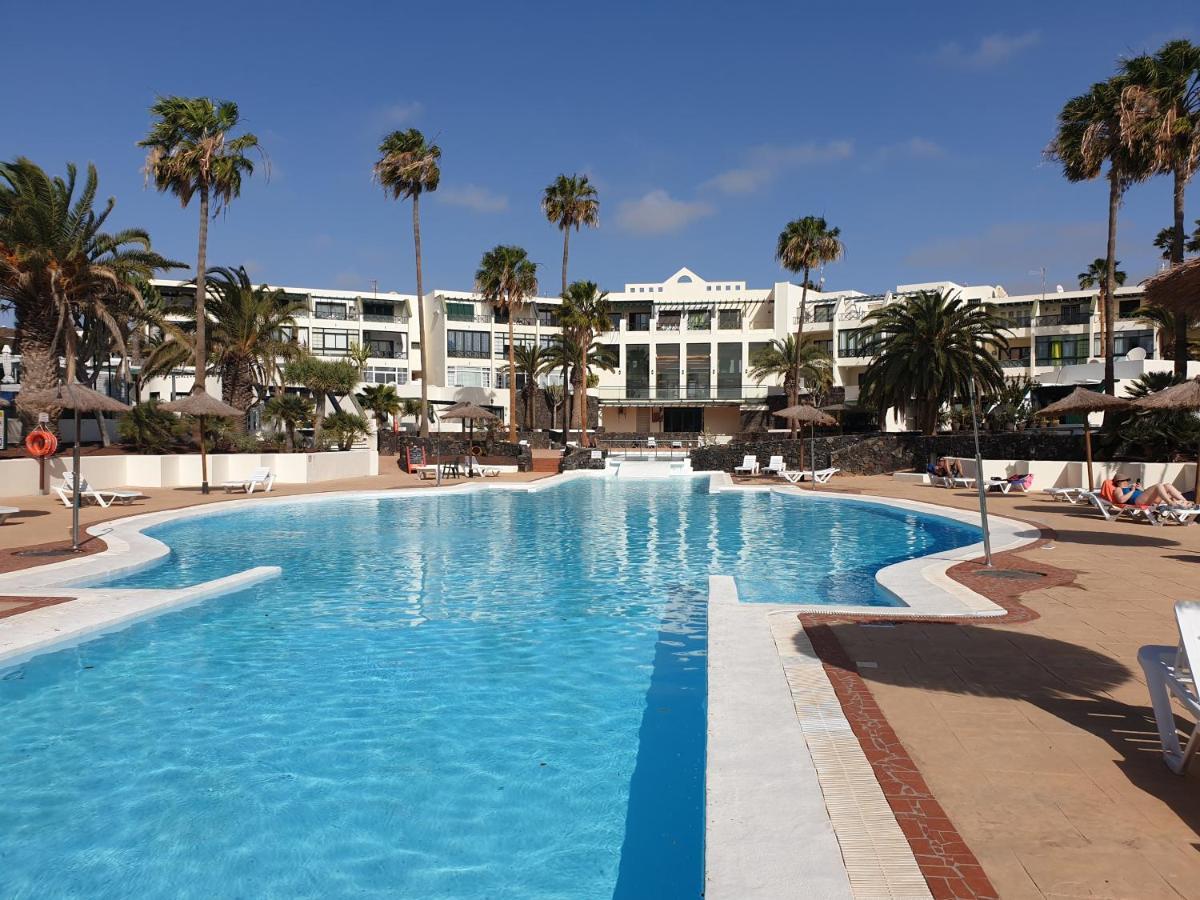Apartamento En Playa Roca Primer Linea De Mar Costa Teguise Eksteriør billede