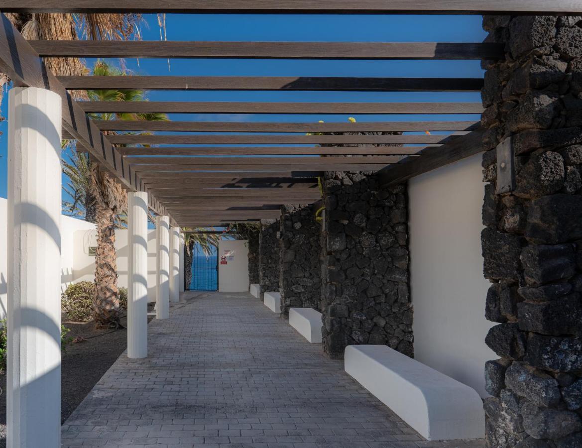 Apartamento En Playa Roca Primer Linea De Mar Costa Teguise Eksteriør billede